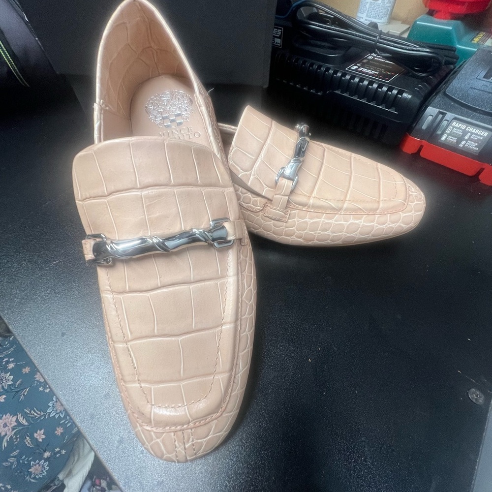 Vince Camuto Cream Flats with Textured Finish and Metal Accent